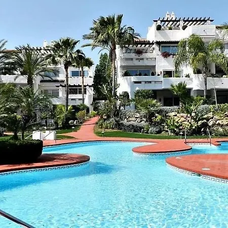 Caprichoso En El Corazon De Puerto Banus شقة